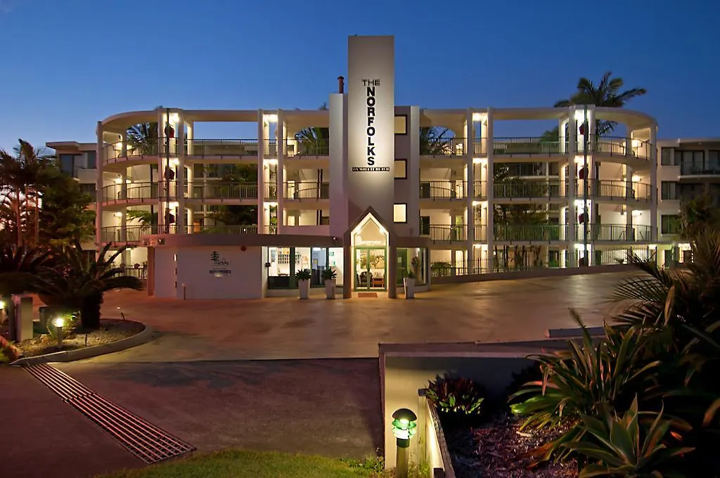 **** Resort The Norfolks On Moffat Beach Caloundra Australia