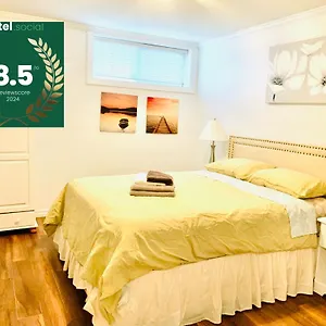 https://marys-cozy-room-near-yvr-ubc-downtown.richmond-hotels.com