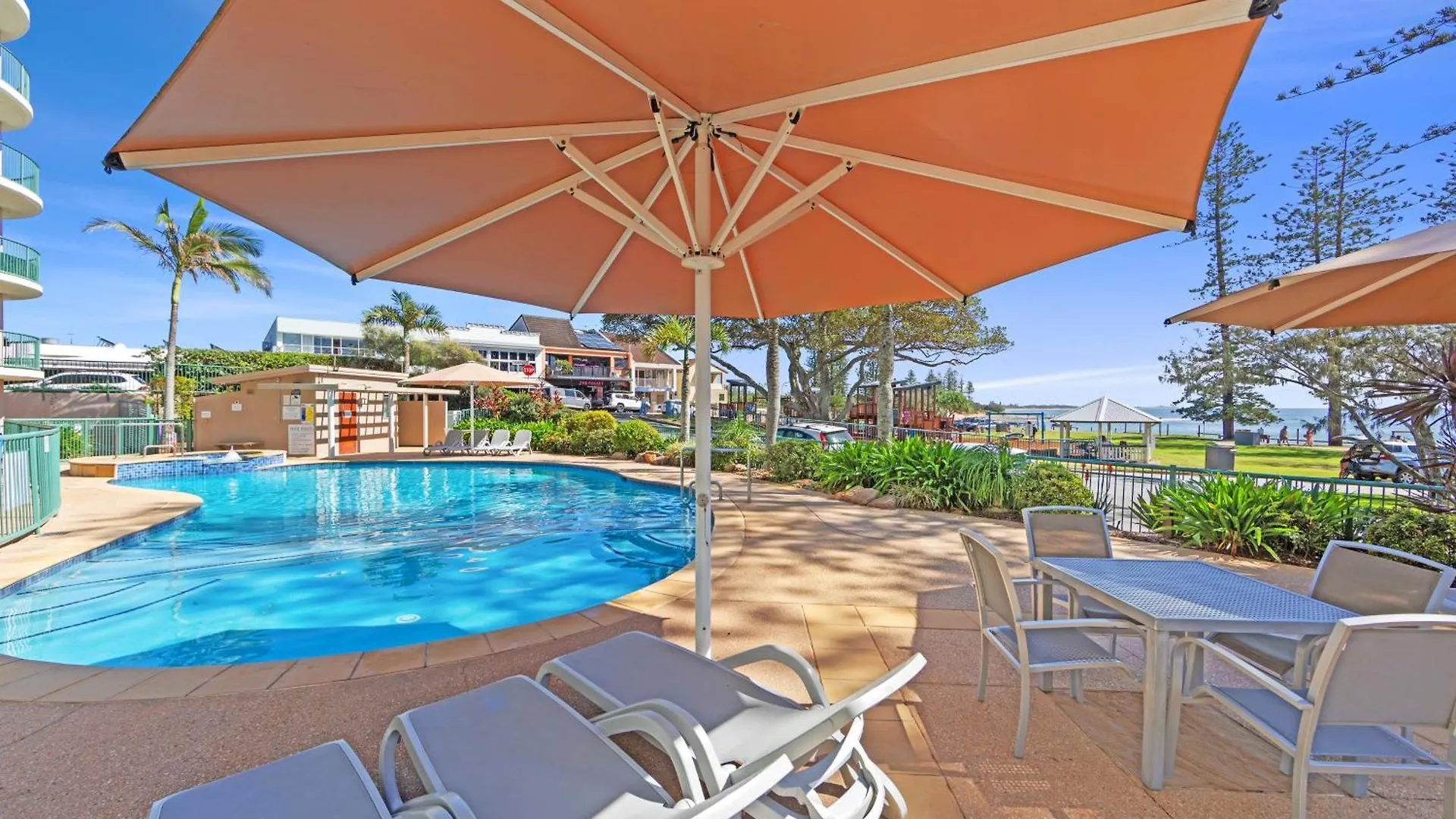 The Norfolks On Moffat Beach Caloundra Resort