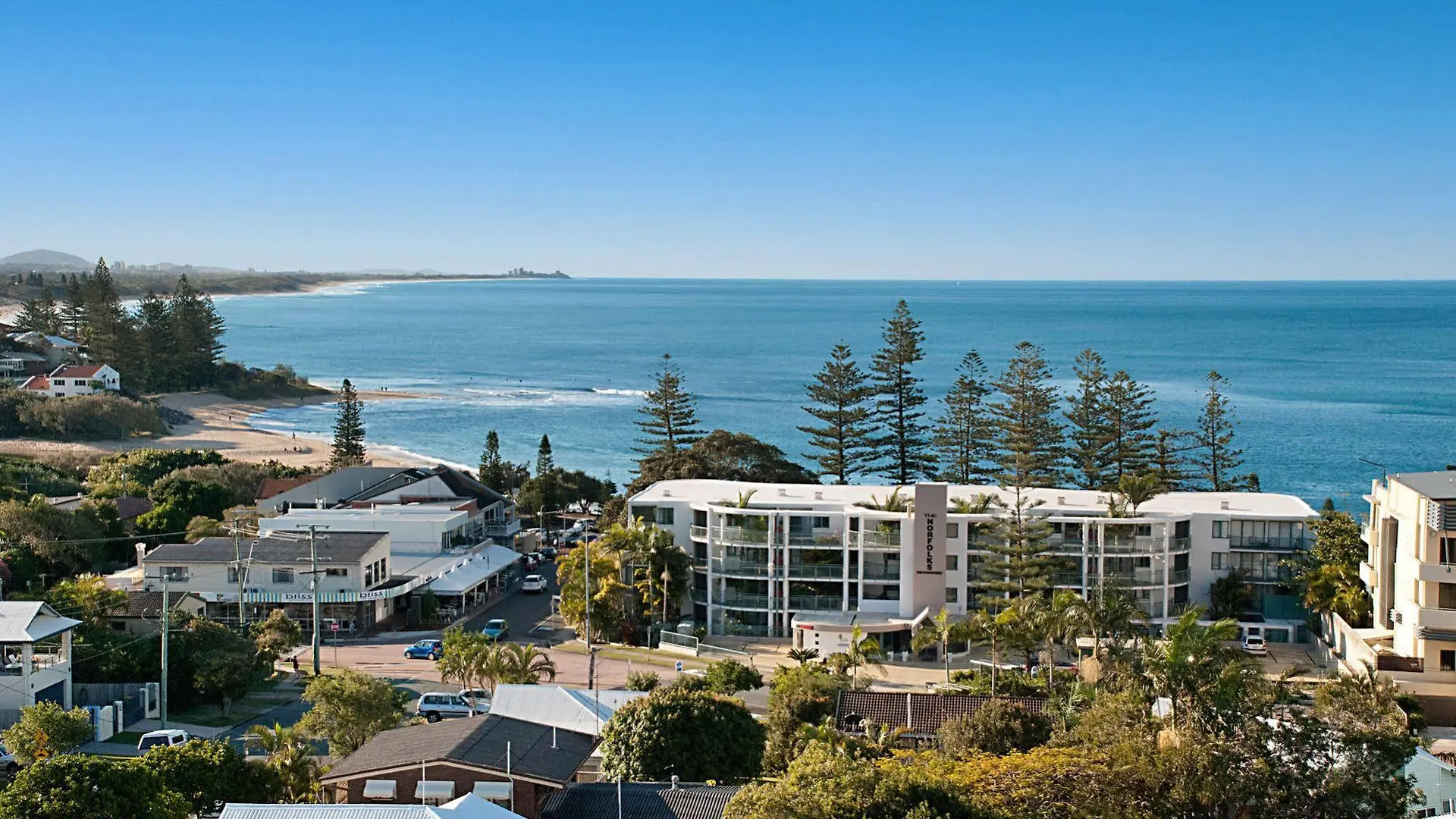 **** Resort The Norfolks On Moffat Beach Caloundra Australia